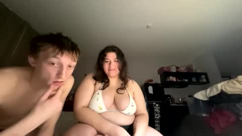 bunnyxxo05 online show from 02/16/26, 03:02