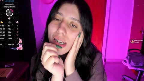 Snapshot of bunnyy09 chatting on 12/31/24, 12:11 Jess online show from 12/31/24, 12:11