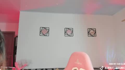 Snapshot of burbuja_cosmic chatting on 06/21/26, 01:19 Im Val Welcome to my room My instagram Bubble cosmic online show from 06/21/26, 01:19