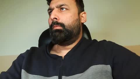 Snapshot of burlymonster chatting on 01/30/25, 04:48 Hairy Arabian online show from 01/30/25, 04:48