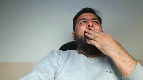 Snapshot of burlymonster chatting on 02/08/25, 07:49 Hairy Arabian online show from 02/08/25, 07:49