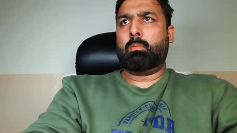 Snapshot of burlymonster chatting on 02/11/25, 01:51 Hairy Arabian online show from 02/11/25, 01:51