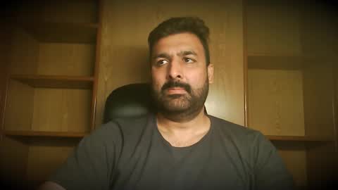 Snapshot of burlymonster chatting on 10/21/25, 04:24 Hairy Arabian online show from 10/21/25, 04:24