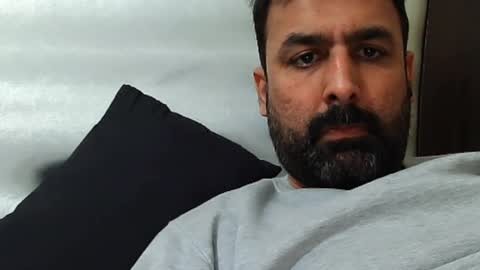 Snapshot of burlymonster chatting on 12/02/25, 09:47 Hairy Arabian online show from 12/02/25, 09:47