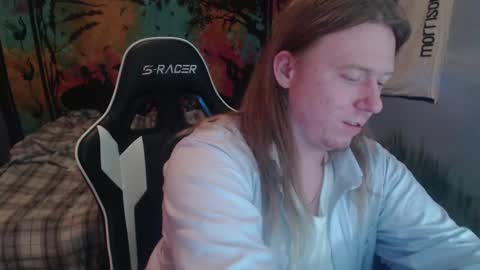 Snapshot of burningflute chatting on 12/23/24, 12:03 burningflute online show from 12/23/24, 12:03