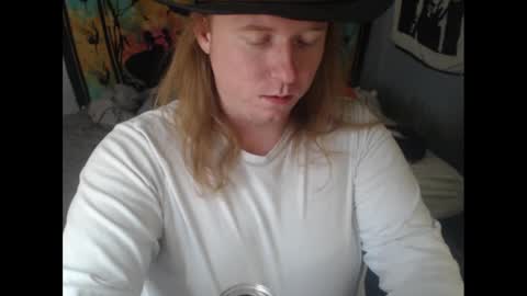 Snapshot of burningflute chatting on 09/15/25, 07:14 burningflute online show from 09/15/25, 07:14