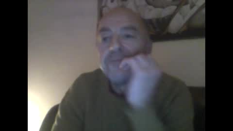 Snapshot of burnleyguy1977 chatting on 12/23/25, 03:15 burnleyguy1977 online show from 12/23/25, 03:15