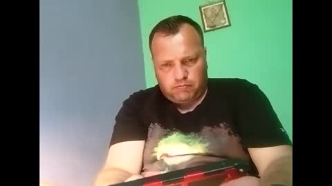 Snapshot of bury703709 chatting on 04/05/26, 06:54 Creazy dad online show from 04/05/26, 06:54