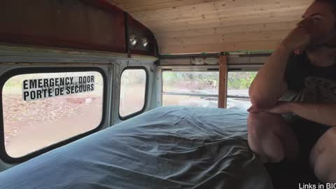 Snapshot of busbuddies chatting on 10/29/25, 03:14 busbuddies online show from 10/29/25, 03:14