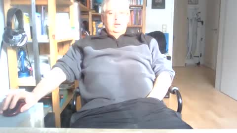 busi online show from 02/23/25, 10:17