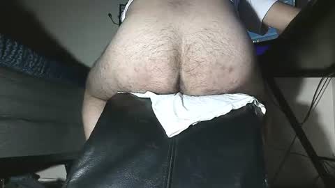 Snapshot of bust_boy chatting on 06/16/26, 09:12 Bust Boy online show from 06/16/26, 09:12