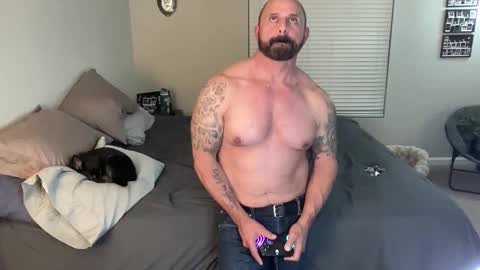 Snapshot of bustedsprockets chatting on 04/24/26, 03:42 Pocket Daddy cockring gaycouple cockring lovense daddy online show from 04/24/26, 03:42