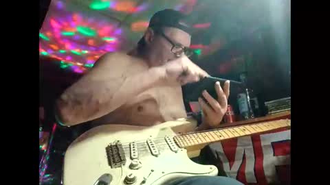 Snapshot of busterbuttplug chatting on 12/14/25, 08:20 busterbuttplug online show from 12/14/25, 08:20