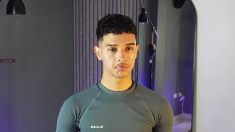 Buster independent model online show from 09/24/25, 06:00