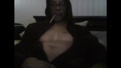 Busturgutzgd1 online show from 12/24/24, 05:38