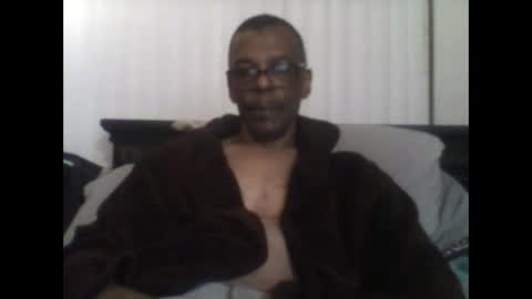 Busturgutzgd1 online show from 01/19/25, 01:33