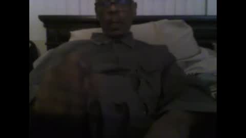 Busturgutzgd1 online show from 02/04/25, 03:11