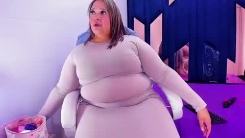 busty juicyy online show from 06/15/26, 01:02
