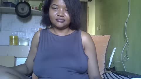 Snapshot of busty_kenzi chatting on 01/21/25, 05:05 busty kenzi online show from 01/21/25, 05:05