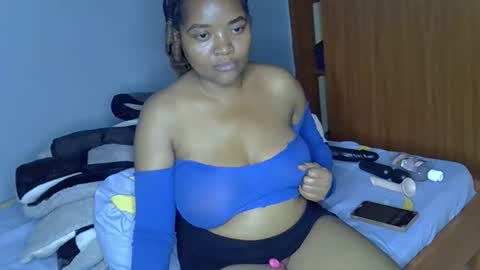 Snapshot of busty_kenzi chatting on 06/03/26, 05:54 busty kenzi online show from 06/03/26, 05:54