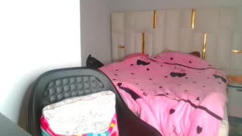 busty_mellons69 online show from 10/31/25, 12:50