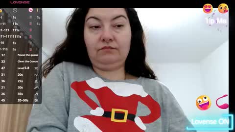 Snapshot of bustyemma chatting on 11/28/25, 10:51 Emma online show from 11/28/25, 10:51