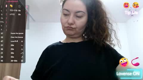 Snapshot of bustyemma chatting on 12/20/25, 07:43 Emma online show from 12/20/25, 07:43