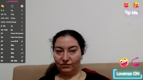 Snapshot of bustyemma chatting on 12/21/25, 04:47 Emma online show from 12/21/25, 04:47