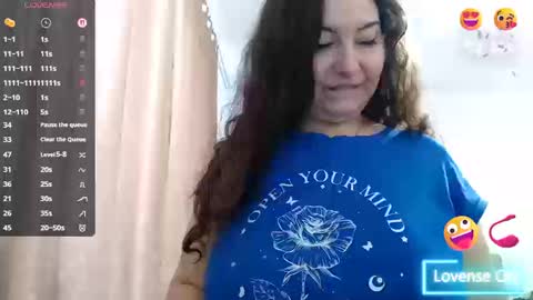Snapshot of bustyemma chatting on 03/04/26, 08:42 Emma online show from 03/04/26, 08:42