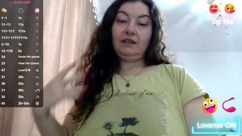 Snapshot of bustyemma chatting on 03/15/26, 08:42 Emma online show from 03/15/26, 08:42