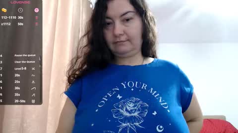 Snapshot of bustyemma chatting on 03/22/26, 09:23 Emma online show from 03/22/26, 09:23