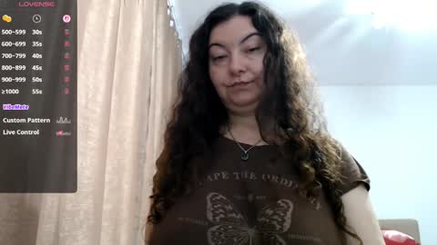 Snapshot of bustyemma chatting on 04/02/26, 06:44 Emma online show from 04/02/26, 06:44