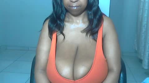 Snapshot of bustytessa37 chatting on 07/11/26, 04:04 bustytessa37 online show from 07/11/26, 04:04