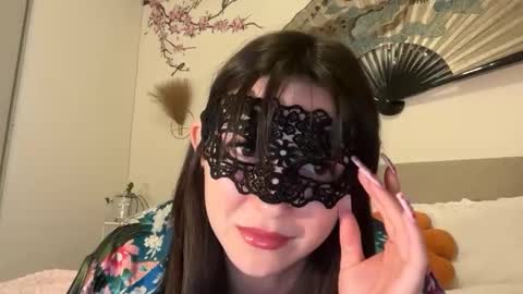 busy_bee69 online show from 02/11/26, 02:27