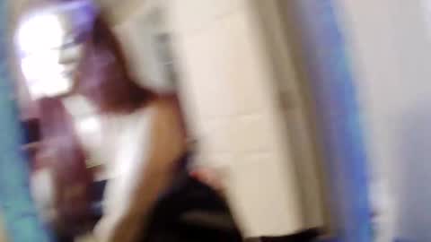 Snapshot of busybee83 chatting on 11/09/25, 12:31 busybee83 online show from 11/09/25, 12:31