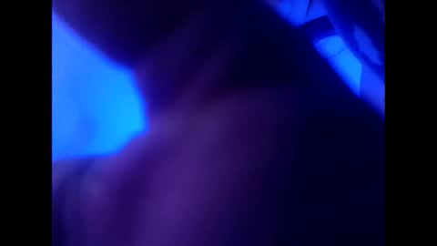 Snapshot of busybee83 chatting on 12/18/25, 08:53 busybee83 online show from 12/18/25, 08:53