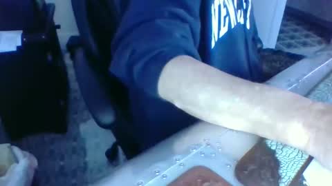 Snapshot of butslutt2 chatting on 01/12/26, 04:01 butslutt2 online show from 01/12/26, 04:01