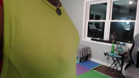 Snapshot of butt3rcup chatting on 11/16/25, 02:50 Goddess online show from 11/16/25, 02:50