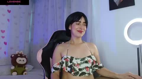 Snapshot of butterfly_xo chatting on 07/05/26, 08:05 Antonella online show from 07/05/26, 08:05