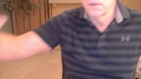 Snapshot of buttnakedfun954737 chatting on 12/31/24, 09:21 Miles online show from 12/31/24, 09:21