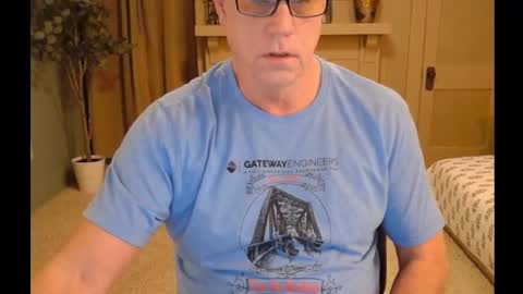 Snapshot of buttnakedfun954737 chatting on 02/02/25, 11:30 Miles online show from 02/02/25, 11:30