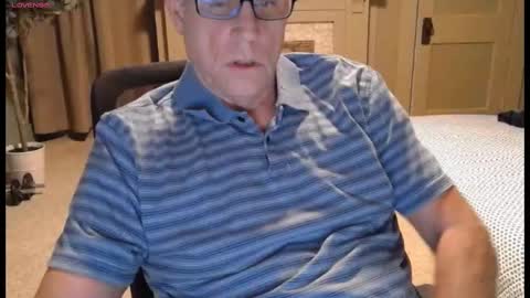 Snapshot of buttnakedfun954737 chatting on 09/11/25, 10:48 Miles online show from 09/11/25, 10:48