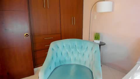 Snapshot of buunnyyhot chatting on 12/16/25, 07:30 Rosse online show from 12/16/25, 07:30