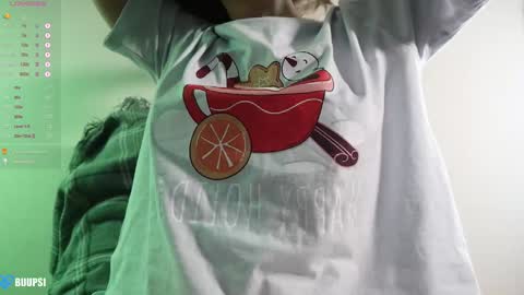 Snapshot of buupsi chatting on 12/24/24, 10:44 buupsi online show from 12/24/24, 10:44