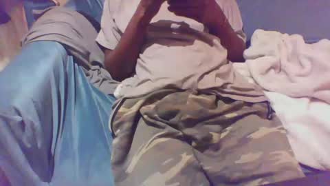 Snapshot of buzsy chatting on 12/08/24, 12:40 Buzsy online show from 12/08/24, 12:40