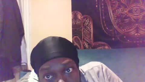 Snapshot of buzsy chatting on 12/08/24, 11:57 Buzsy online show from 12/08/24, 11:57