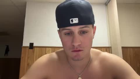 Snapshot of buzz5127 chatting on 10/28/25, 05:22 buzz5127 online show from 10/28/25, 05:22