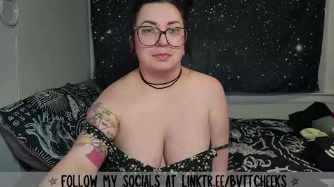 bvttcheeks00 online show from 10/25/25, 02:52