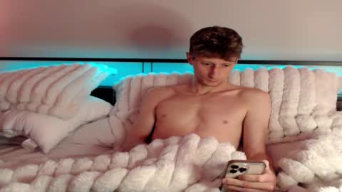 Snapshot of bwc4u365 chatting on 01/12/26, 03:39 bwc4u365 online show from 01/12/26, 03:39