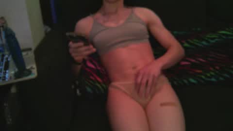 Snapshot of bxtchypuppy chatting on 12/19/25, 07:32 Skylar online show from 12/19/25, 07:32